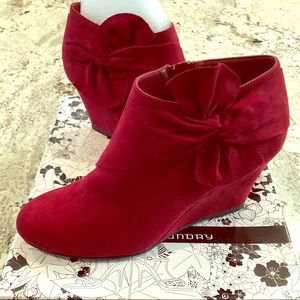 Chinese Laundry VIVID cherry red suede booties